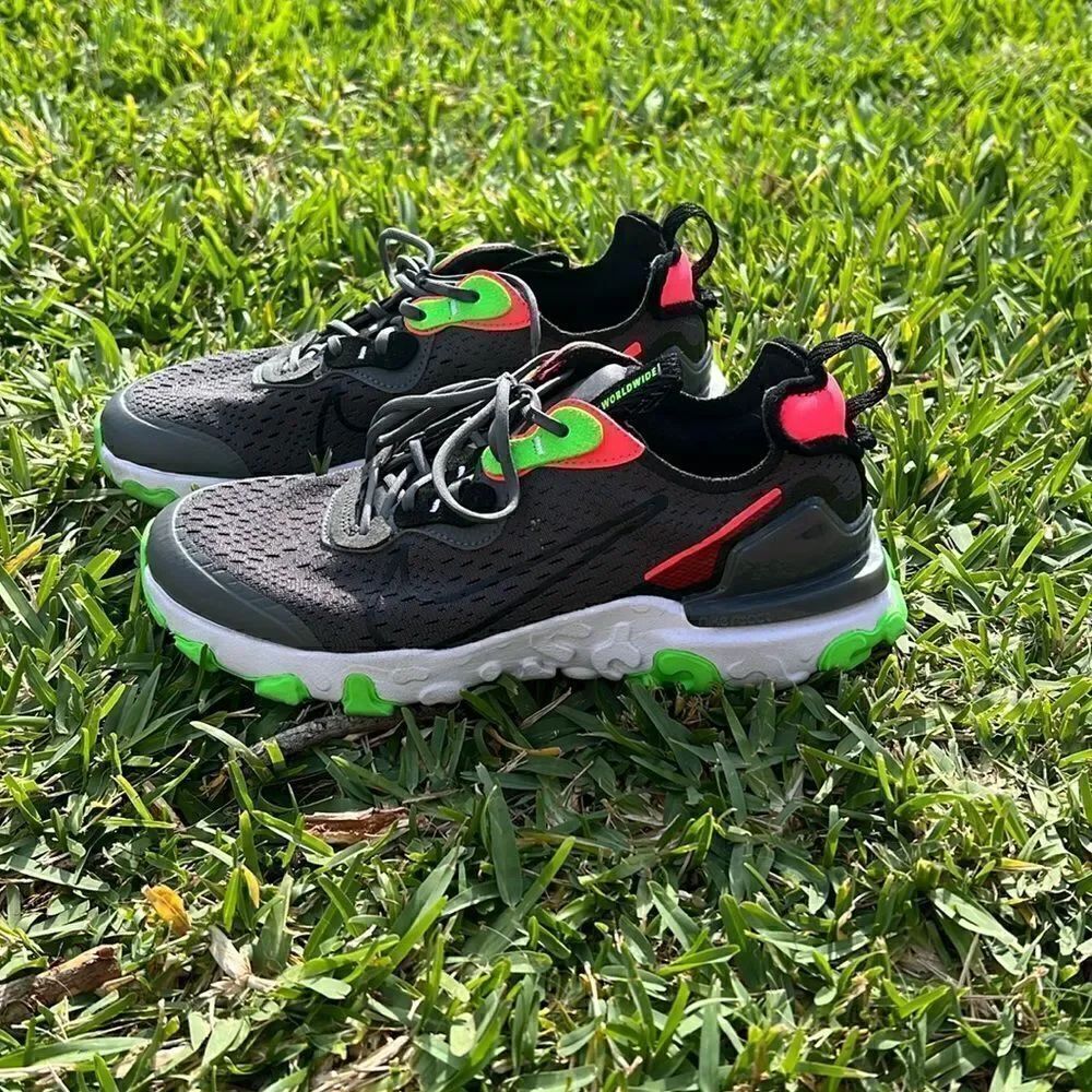 NEW - Nike React Vision Worldwide Sneakers - Black & Neon - 6.5Y Mens